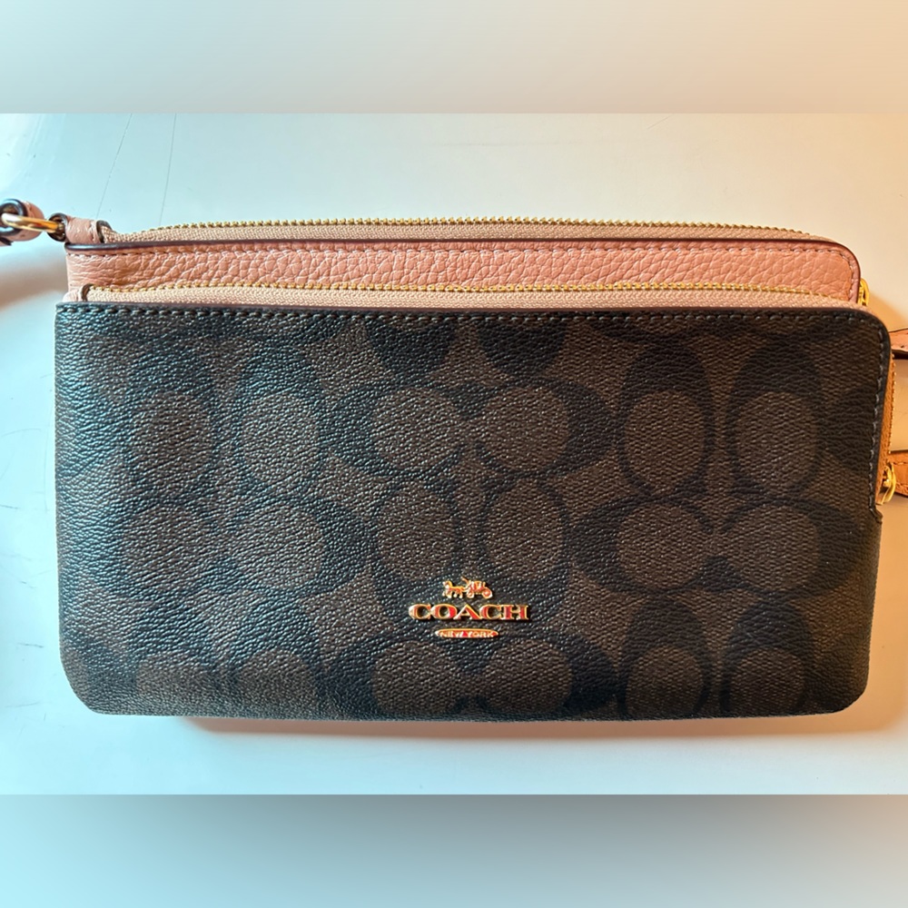 Cute Coach Wristlet
